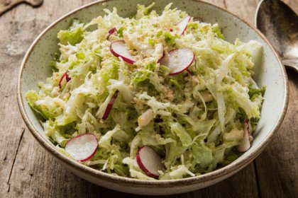 Crunchy Cabbage Salad with a Delicious Tangy Apple Cider Vinegar Twist