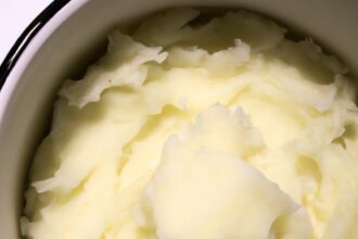 Fluffy Instant Pot Mashed Potatoes: Quick & Creamy Delight