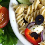 Fresh & Flavorful: Easy Healthy Greek Pasta Salad Recipe