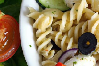 Fresh & Flavorful: Easy Healthy Greek Pasta Salad Recipe