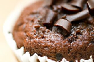 Decadent Gluten-Free Chocolate Cupcakes You’ll Love Baking
